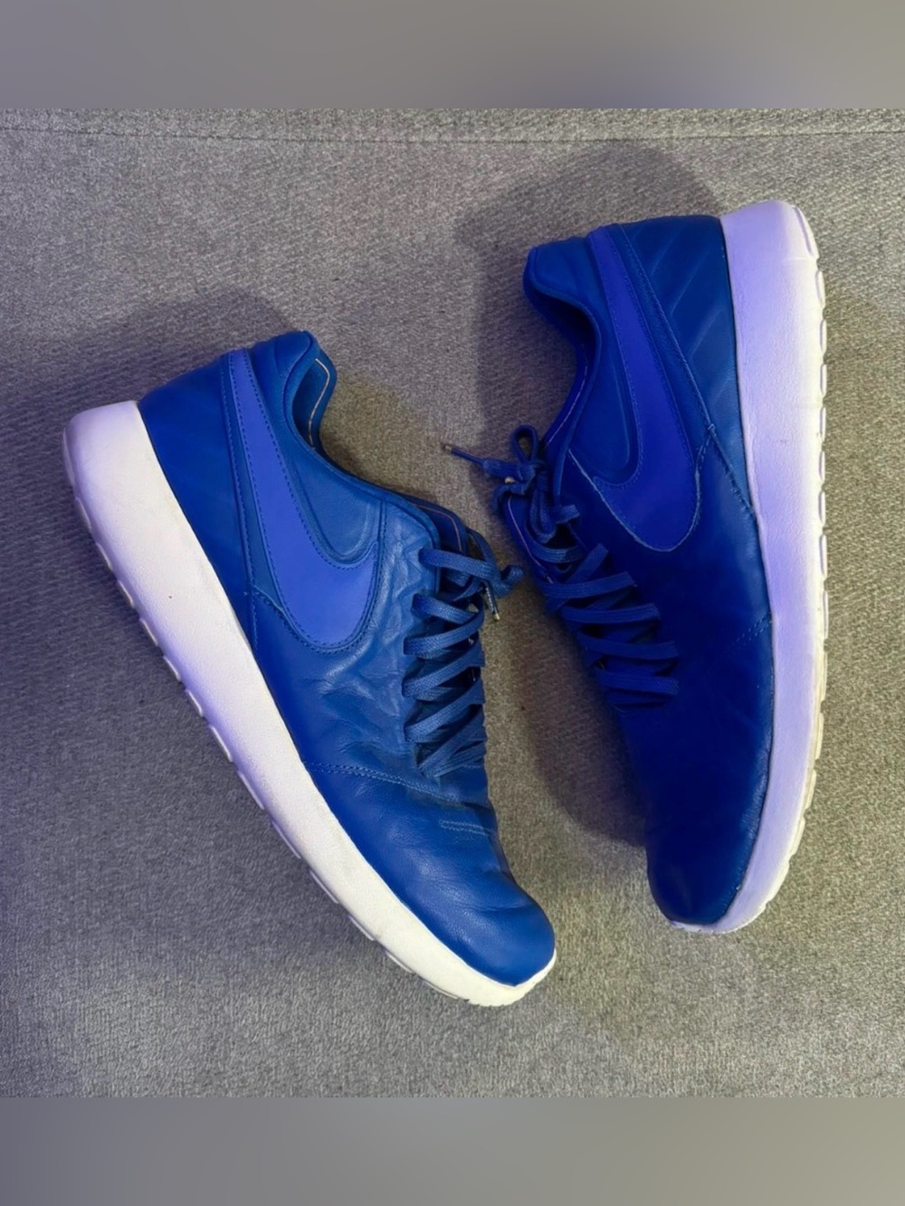 Nike Men’s Royal Blue Leather Roshe Runners